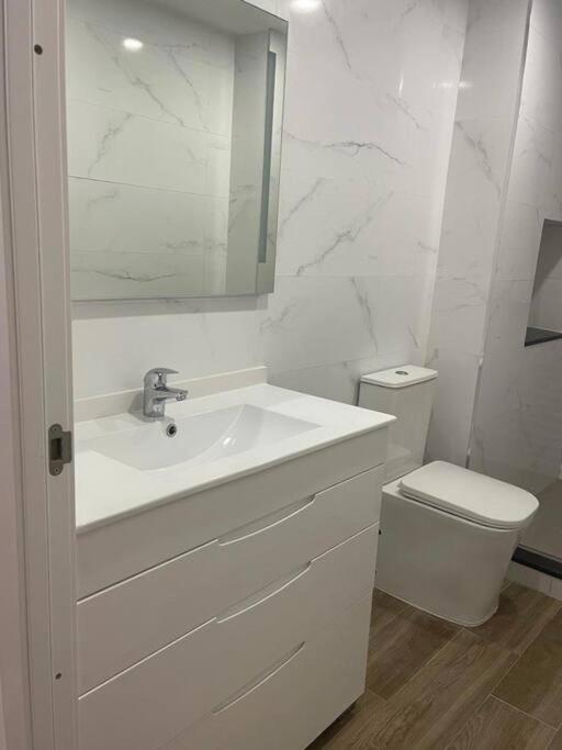 Moderno Apartamento En Elche Exterior foto